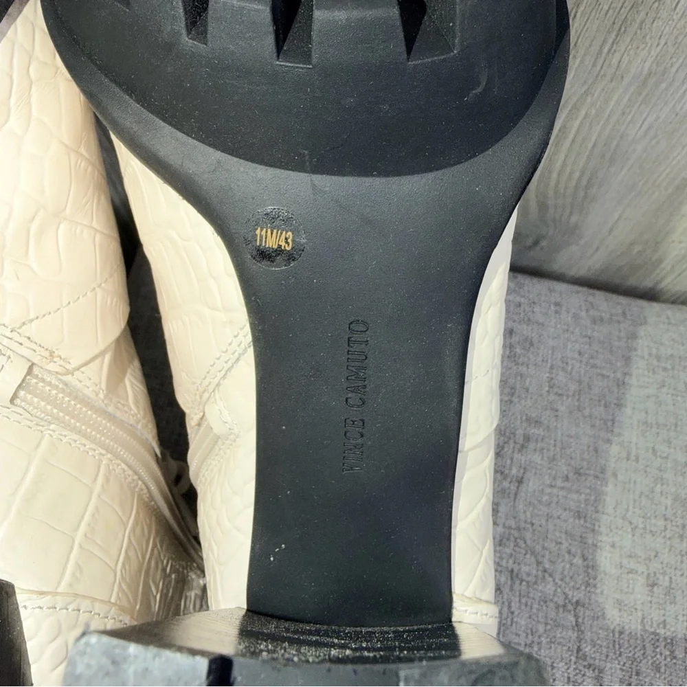 Vince Camuto Cream Lace-Up Platform Heeled Boots - Picture 7 of 8